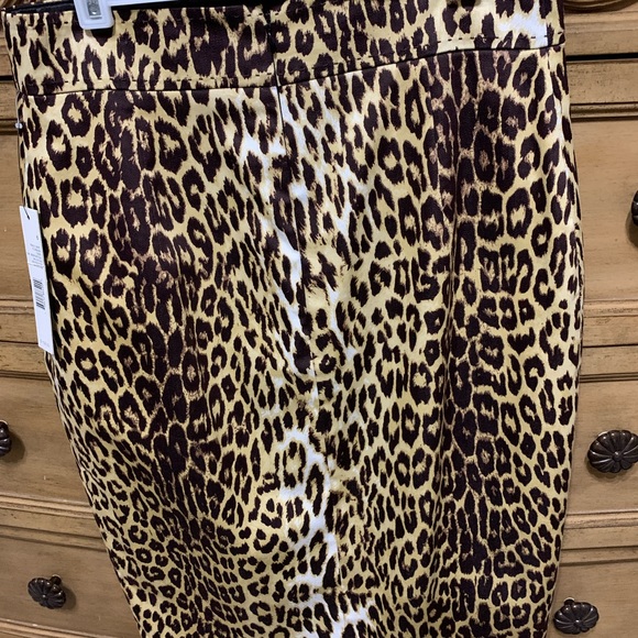 NWT size 6 T Tahari Animal Print Tracy Pencil Skirt - Picture 3 of 9